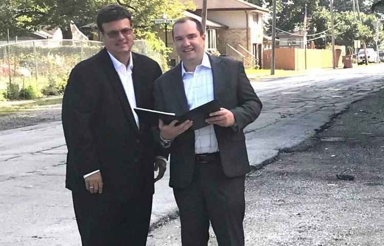 Peter Silvestri meeting with Mayor Guerin to coordinate Fullerton Avenue reconstruction